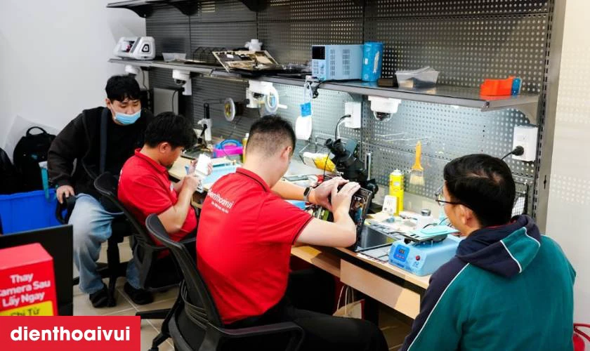 Ưu điểm khi thay ron màn hình iPhone 15 Pro tại Điện Thoại Vui