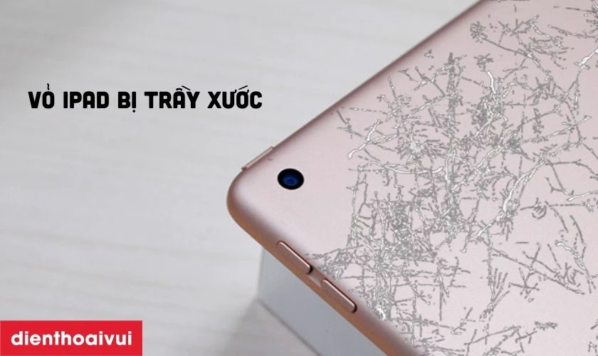 Vỏ iPad Gen 7 10.2 2019 bị trầy xước l&agrave; do va quẹt