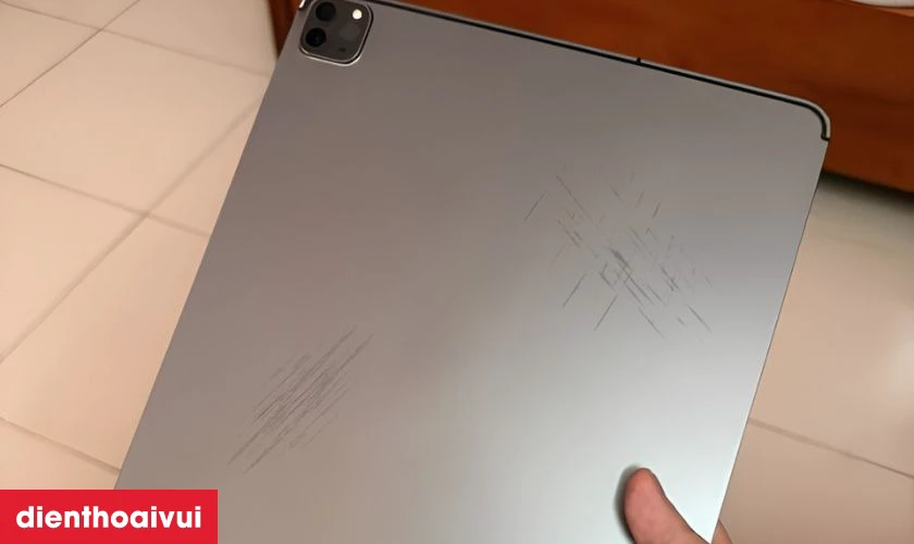 Khi n&agrave;o bạn n&ecirc;n thay vỏ iPad Pro