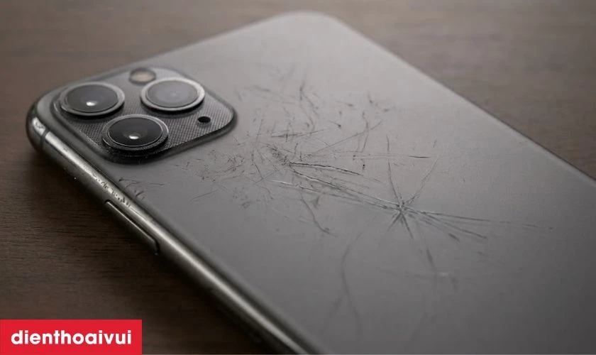 Khi nào bạn cần thay vỏ iPhone 11 Pro Max?