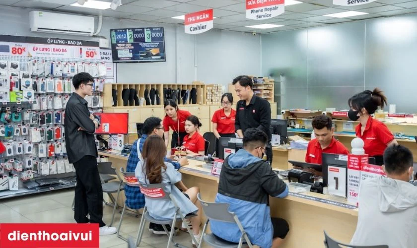 Thay vỏ iPhone 12 Mini ở Điện Thoại Vui với dịch vụ chuy&ecirc;n nghiệp v&agrave; gi&aacute; hợp l&yacute;