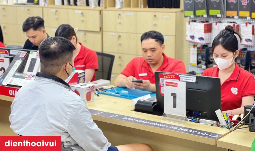 Quy tr&igrave;nh thay vỏ cho iPhone 12 Pro ch&iacute;nh h&atilde;ng GENA