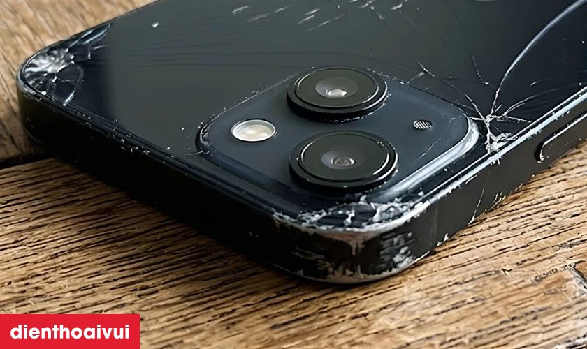 Khi nào bạn nên vỏ máy iPhone 13 chính hãng Aries?