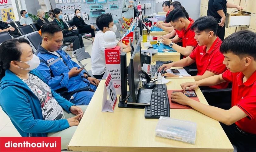 Thay vỏ GENA ch&iacute;nh h&atilde;ng cho iPhone 13 Mini ở đ&acirc;u uy t&iacute;n tại TPHCM, H&agrave; Nội?
