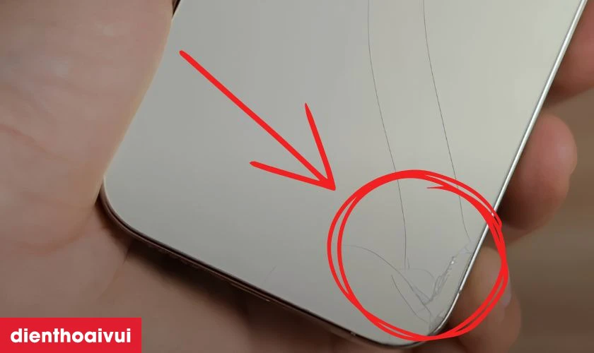 Khi n&agrave;o bạn n&ecirc;n thay vỏ iPhone 14 ch&iacute;nh h&atilde;ng Aries