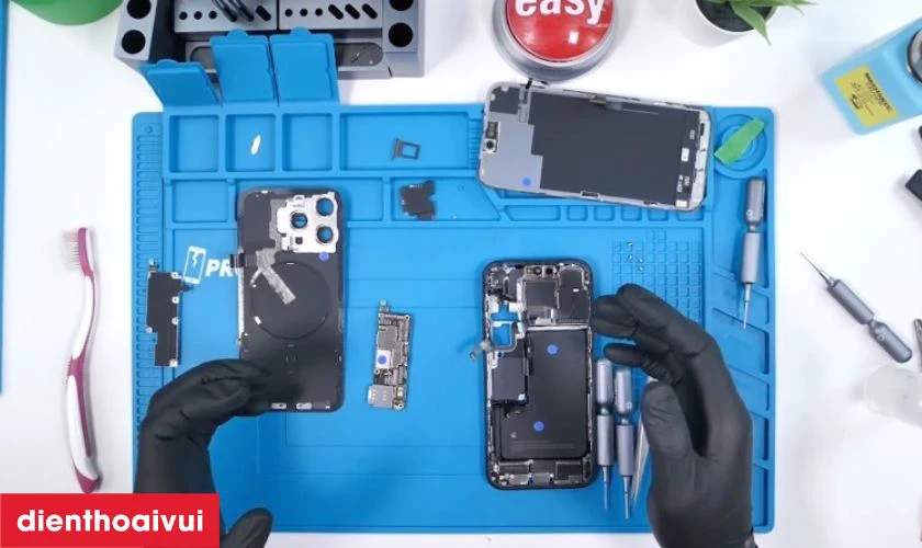 Những lưu &yacute; trước khi thay vỏ iPhone 15 Pro Max