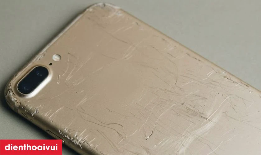 Dấu hiệu nhận biết đã đến lúc cần thay vỏ điện thoại iPhone