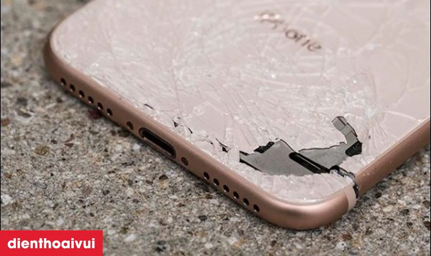 iPhone 8 bị trầy xước, hư hỏng