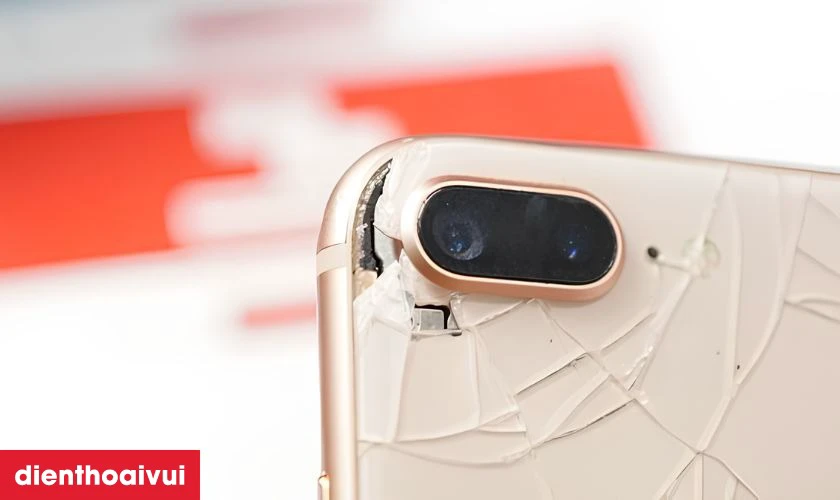Khi n&agrave;o bạn n&ecirc;n thay vỏ iPhone 8 Plus ch&iacute;nh h&atilde;ng Aries?