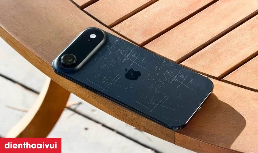 Khi n&agrave;o cần thay vỏ iPhone Air 5G?
