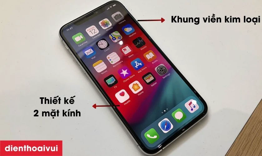 iPhone Xs &ndash; Thiết kế hai mặt k&iacute;nh c&ugrave;ng khung viền kim loại