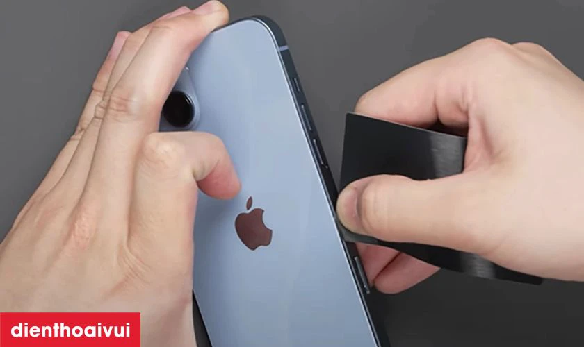 C&oacute; n&ecirc;n thay vỏ khung sườn iPhone kh&ocirc;ng?