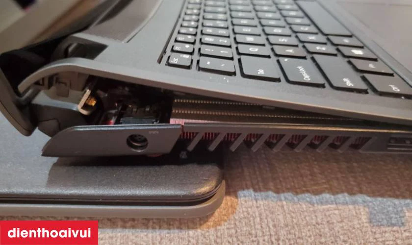 Dấu hiệu nhận biết cần thay vỏ cho laptop