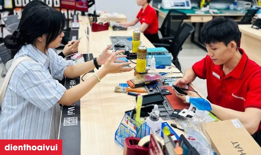 Quy tr&igrave;nh thay vỏ Oppo A17 minh bạch tại Điện Thoại Vui
