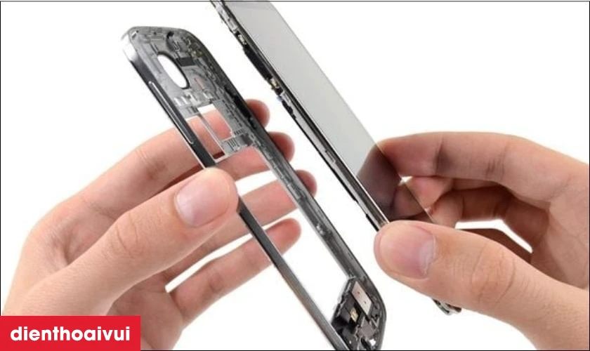 Quy trình thay vỏ OPPO Reno 8 nhanh chóng