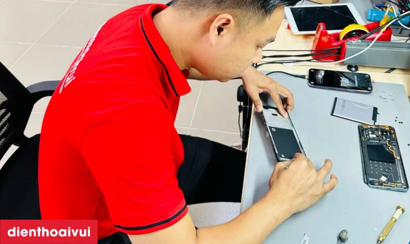 Quy trình vỏ máy S8 Plus tại Điện Thoại Vui