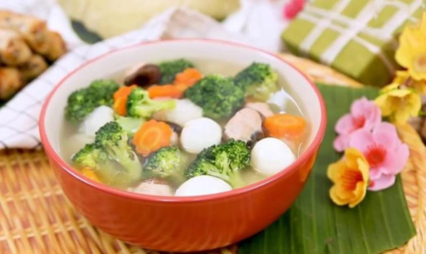 Canh mọc rau củ ngũ sắc