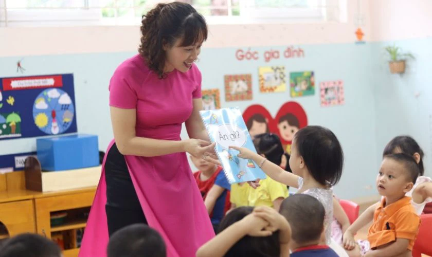 Thơ hay tặng cô ngày 20/11 đơn giản mà nhiều ý nghĩa