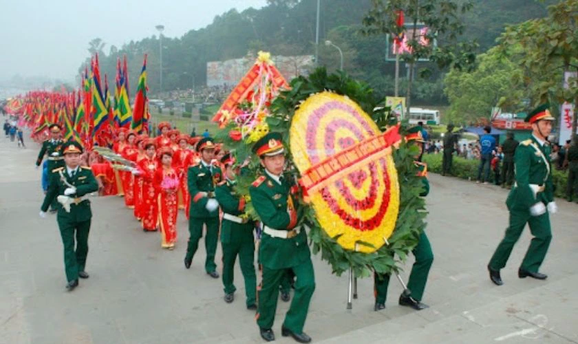 Con Về Giỗ Tổ