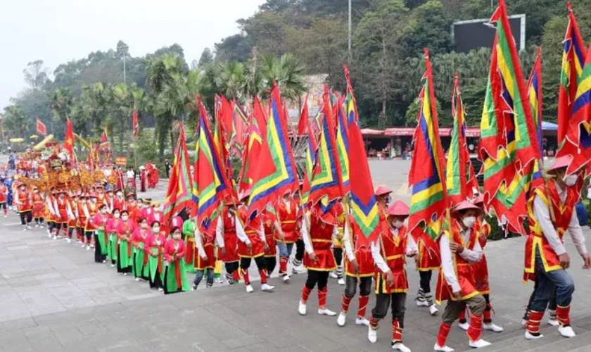 Qua Thậm Thình