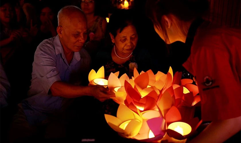 Thơ Vu Lan đạo hiếu chưa tr&ograve;n