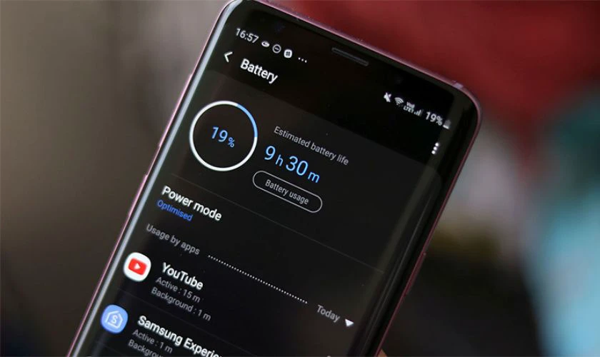 Tr&aacute;nh để Galaxy Note 10 cạn pin dưới 20%