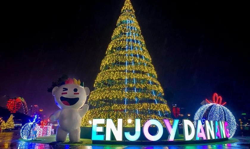 Cầu Rồng với hệ thống đ&egrave;n LED rực rỡ