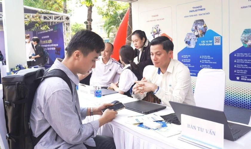 Cơ hội tiếp cận doanh nghiệp và việc làm cao