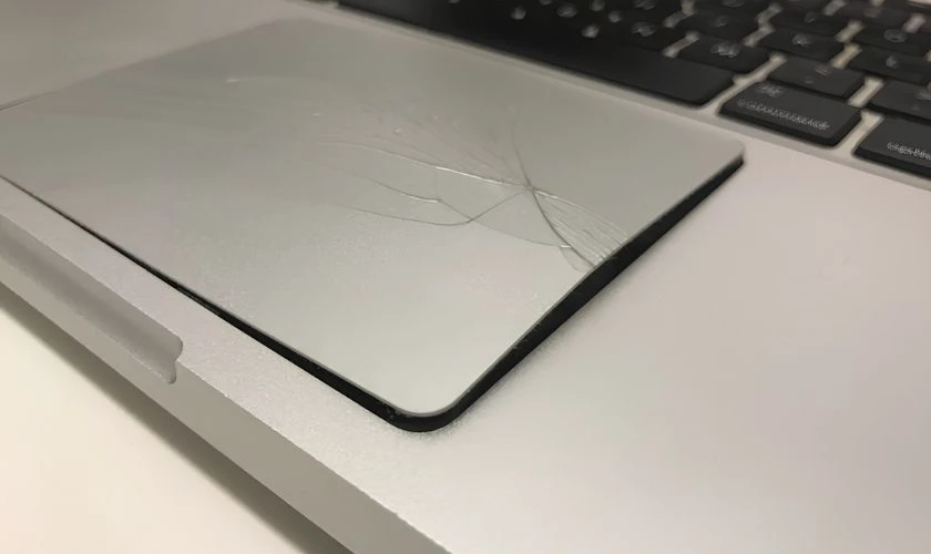 Khi nào Touchpad không click được trái phải cần mang đi sửa?