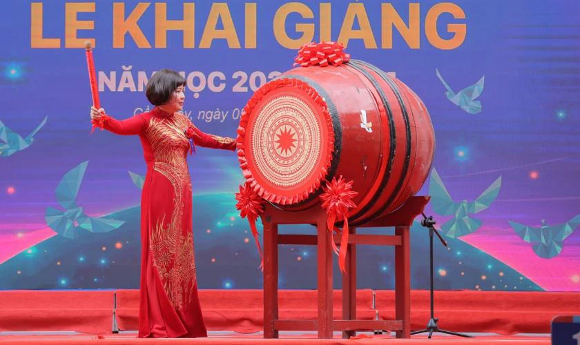 Trang trí trống trường dịp Back to School 2025 xinh