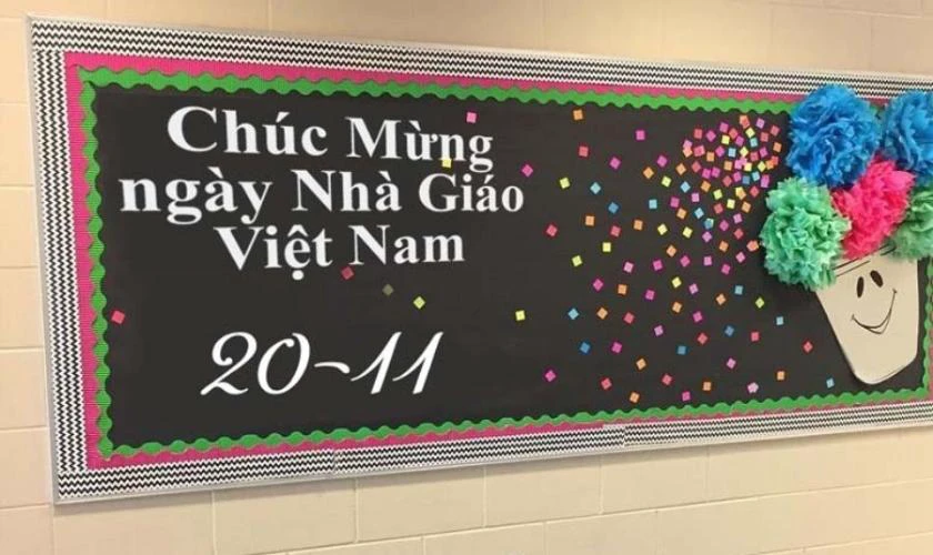 Mẫu trang trí bảng lớp 20/11 bằng hình dán
