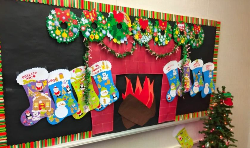 Mẫu trang trí bảng Noel cấp 3 tone đỏ