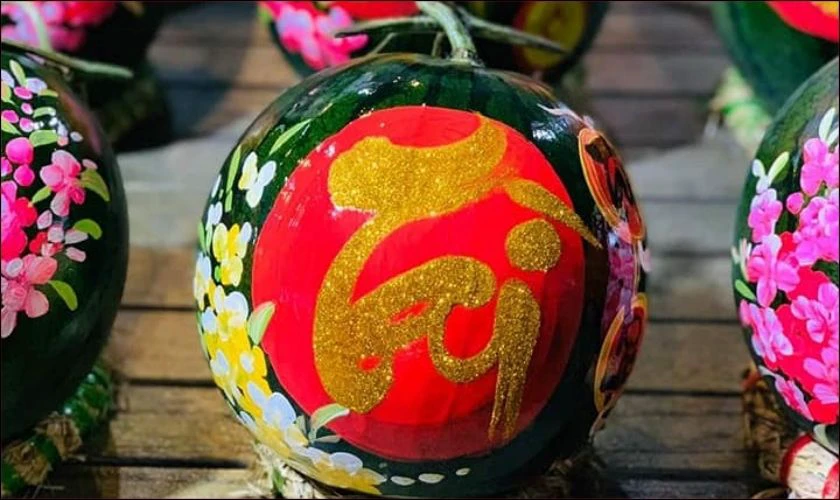 Vẽ chữ Tài vàng mang may mắn cho gia đình