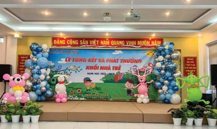Trang tr&iacute; khai giảng mầm non đẹp nhất