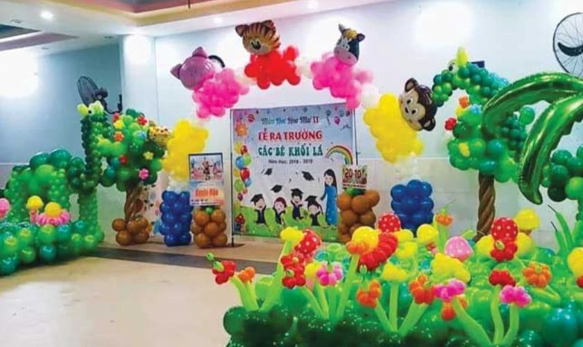 Thiết kế trường mầm non với hoa đẹp v&agrave; ấn tượng v&agrave;o ng&agrave;y tựu trường 2025