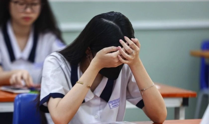 Trên điểm liệt có đậu tốt nghiệp không?