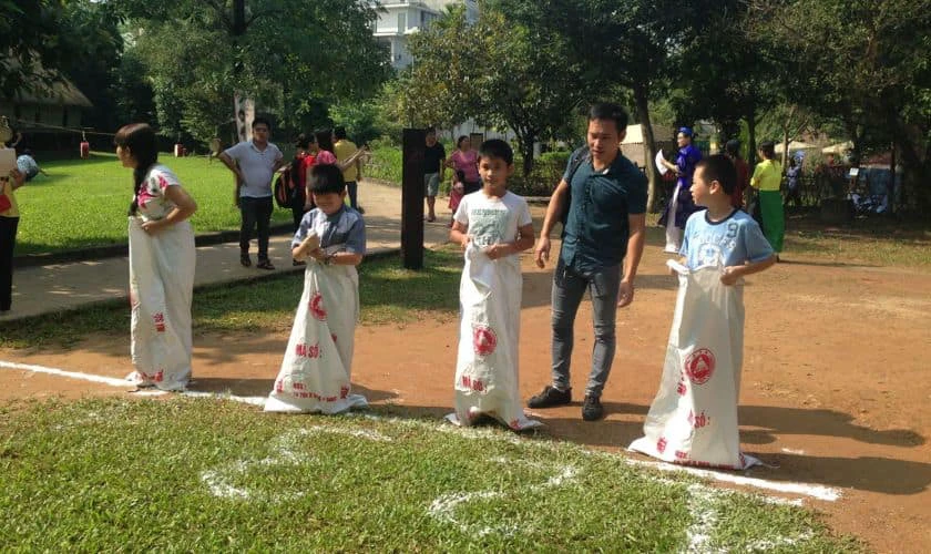 Nhảy bao bố tiếp sức