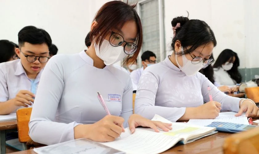 Ôn tập và đăng ký thi lại vào năm sau