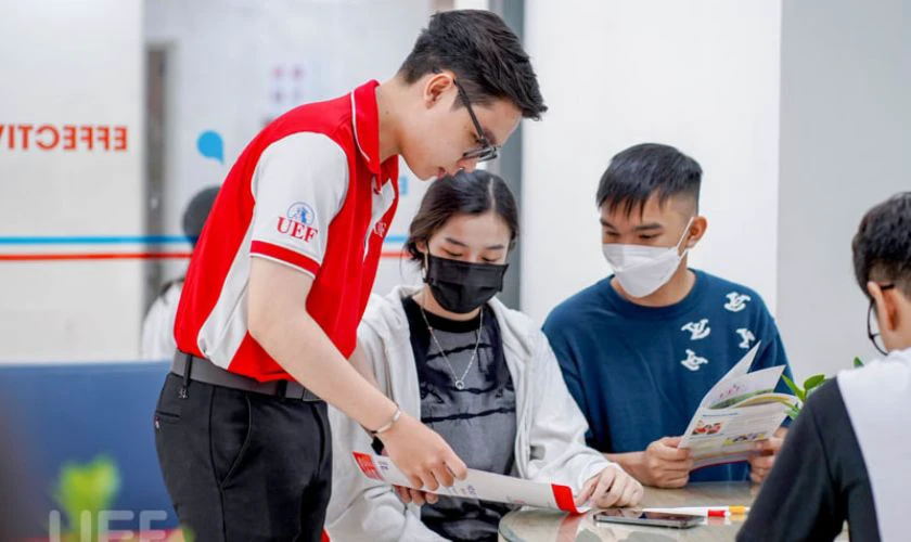 Các yếu tố ảnh hưởng đến UEF học phí 2026