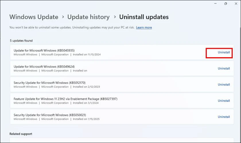 Chọn bản cập nhật gần nhất, click chuột phải và chọn Uninstall