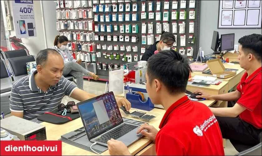L&yacute; do n&ecirc;n chọn Điện Thoại Vui G&ograve; Vấp để vệ sinh Laptop?