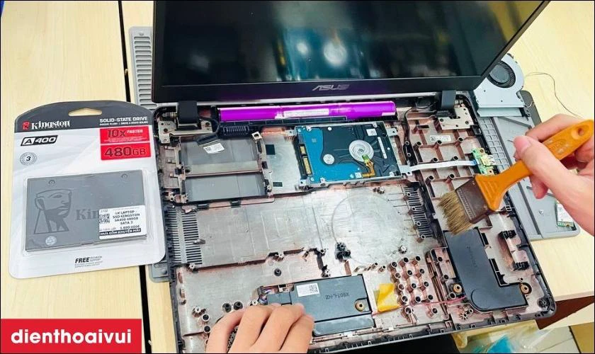 Tại sao bạn n&ecirc;n vệ sinh Laptop thường xuy&ecirc;n?