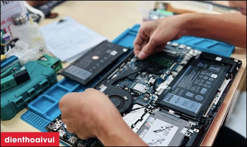 Điện Thoại Vui c&oacute; c&aacute;c dịch vụ vệ sinh Laptop loại n&agrave;o?