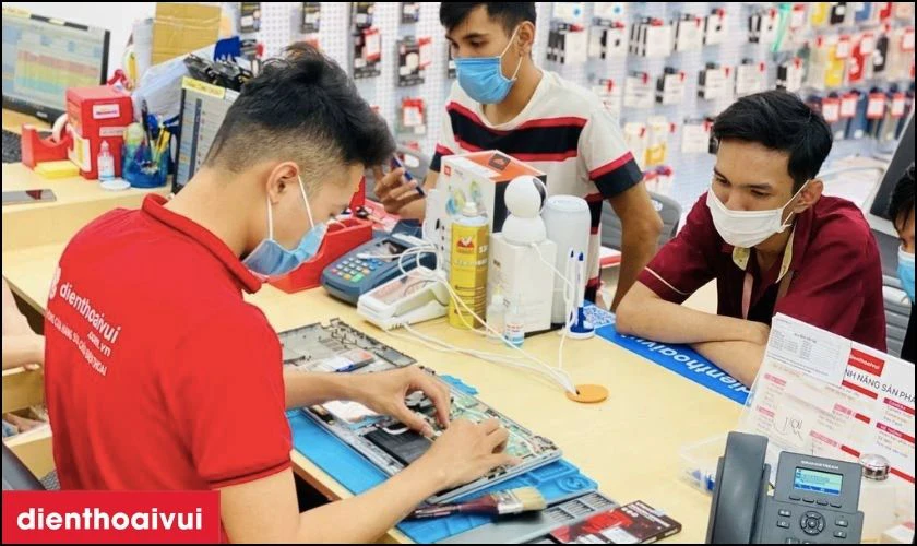 Tại sao n&ecirc;n chọn vệ sinh Laptop quận 2 tại Điện Thoại Vui?