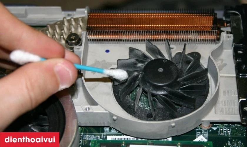Lý do nên vệ sinh Laptop là gì?