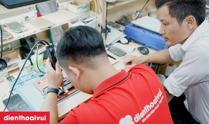 Kỹ thuật viên lành nghề, được đào tạo bài bản