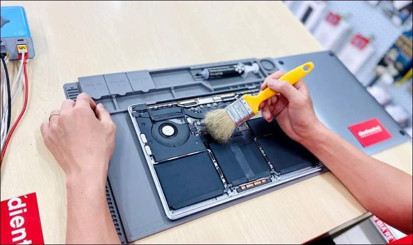 V&igrave; sao n&ecirc;n vệ sinh laptop tại Điện Thoại Vui quận Ho&agrave;n Kiếm? 