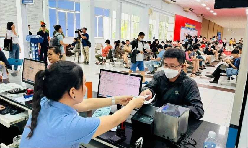 Mua vé tàu hỏa Tết 2025 trực tiếp tại đại lý