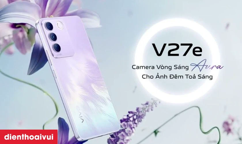 Cụm 3 camera v&agrave; đ&egrave;n flash ấn tượng