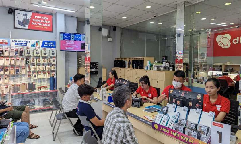 Mua điện thoại cũ cho học sinh cấp 1 ở đâu yên tâm chất lượng